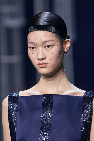 Look 69